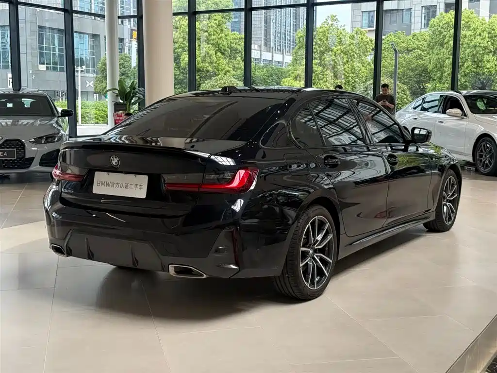 BMW 3 Series 2024 325Li M Sport Package фото 8