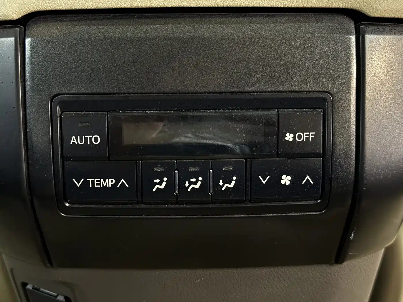 Toyota Prado 2016 2.7L Auto Luxury Edition фото 26