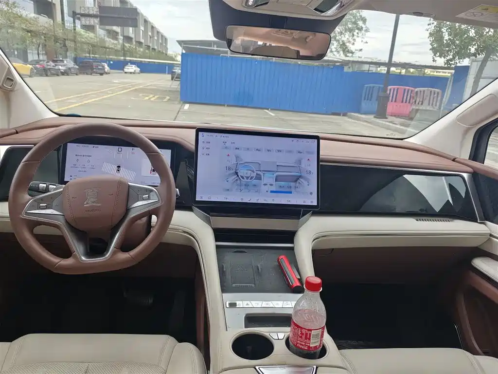 BYD Xia 2025 2025 DM-i 1.5T 180km Surpass Edition
