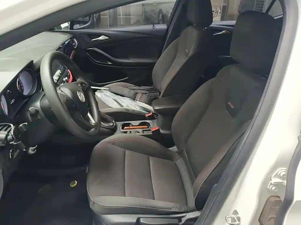 Фото 20 - Buick Verano
