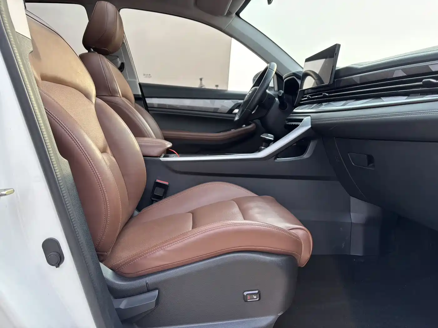 GEELY AUTOMOBILE VISION X6