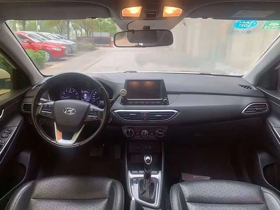 Hyundai Elantra 2017 1.6L Automatic Joy Value GLS фото 7