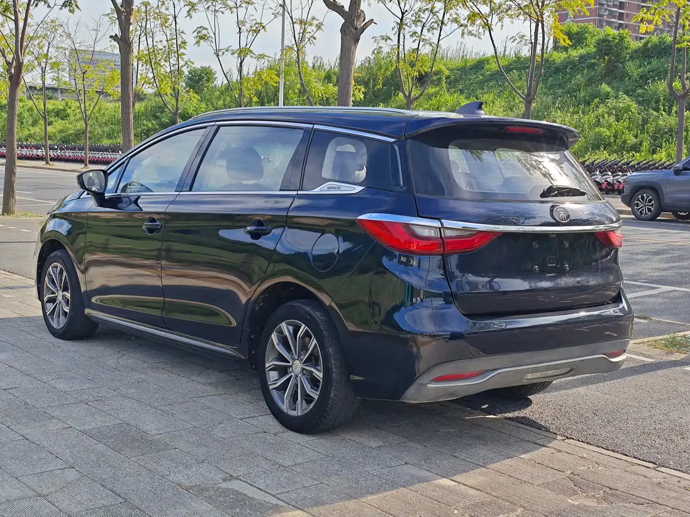 BYD Song MAX 2020 2019 1.5T Auto Smart Connected Sunroof 7-seater China VI