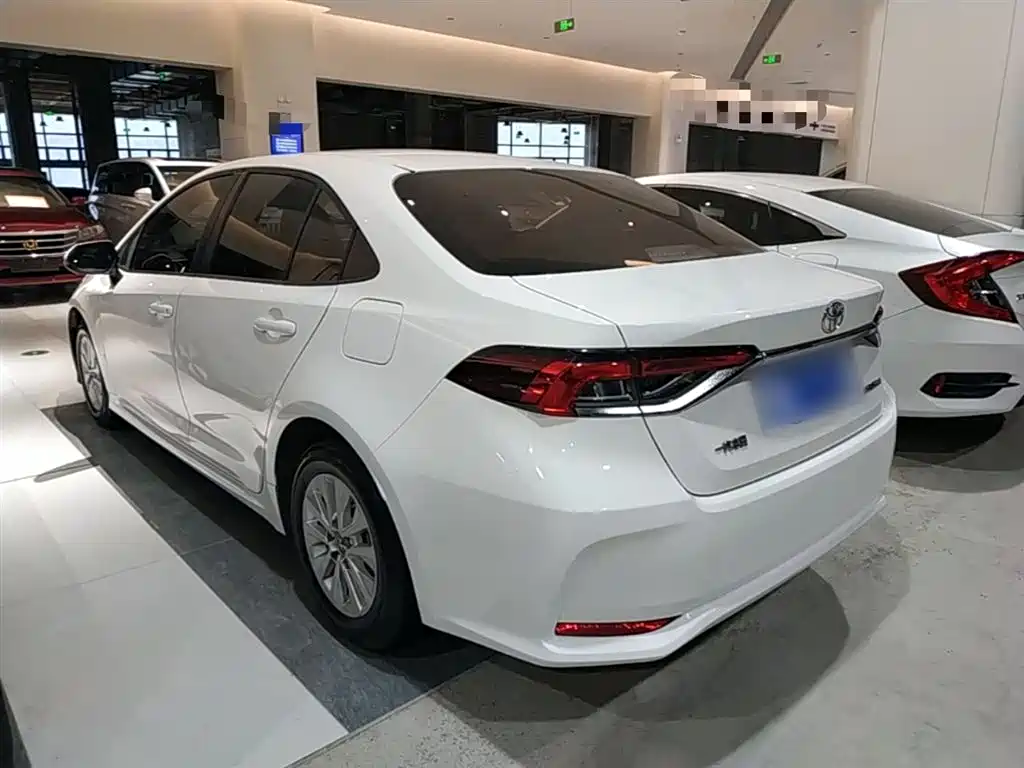 Toyota Corolla 2021 TNGA 1.5L CVT Elite Edition фото 5