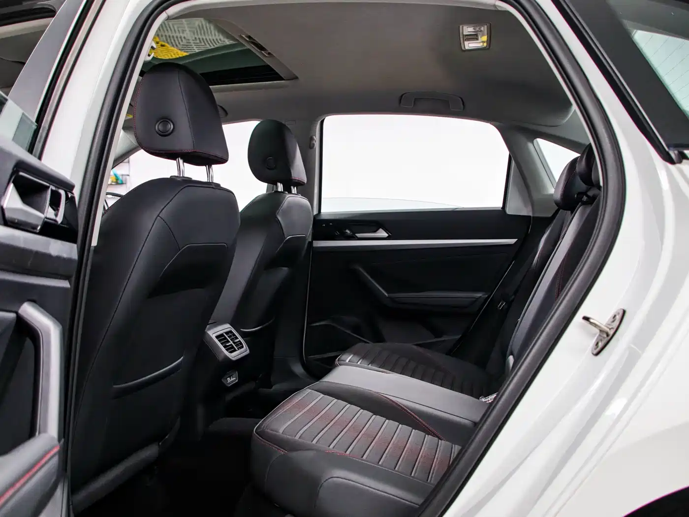 Volkswagen Lavida 2023 280TSI DSG Starlight Comfort Edition фото 15