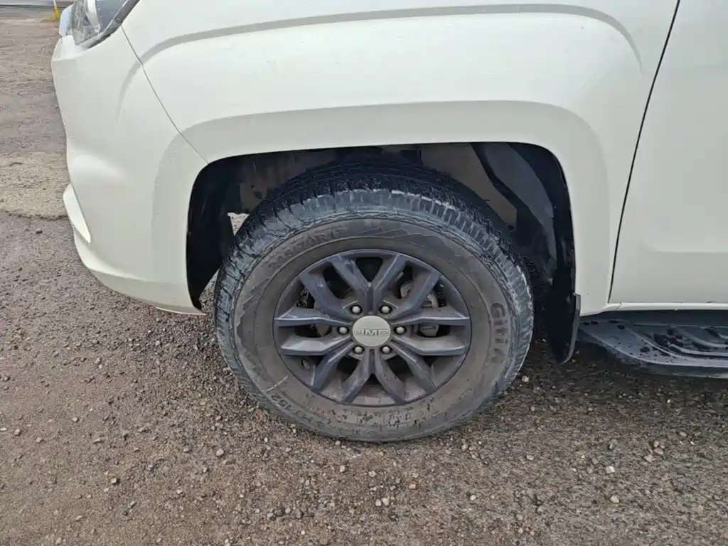 Jiangling Yuhu 7 2023 2022 2.0T Automatic Diesel 4WD Comfort Standard Wheelbase
