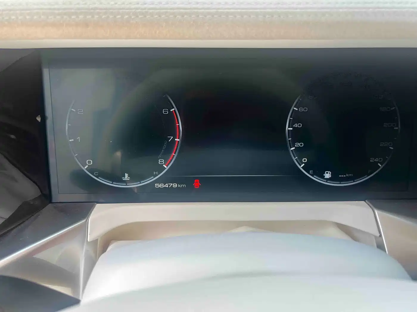 TANK CO CREATION TANK 300