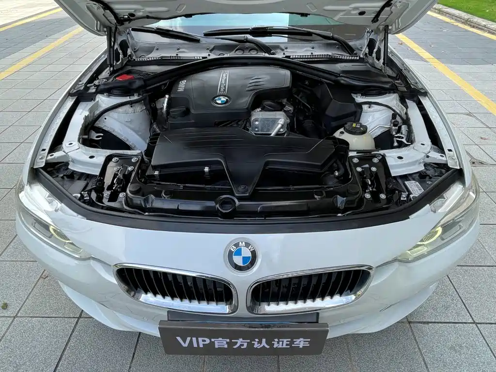 Фото 20 - BMW 3 Series