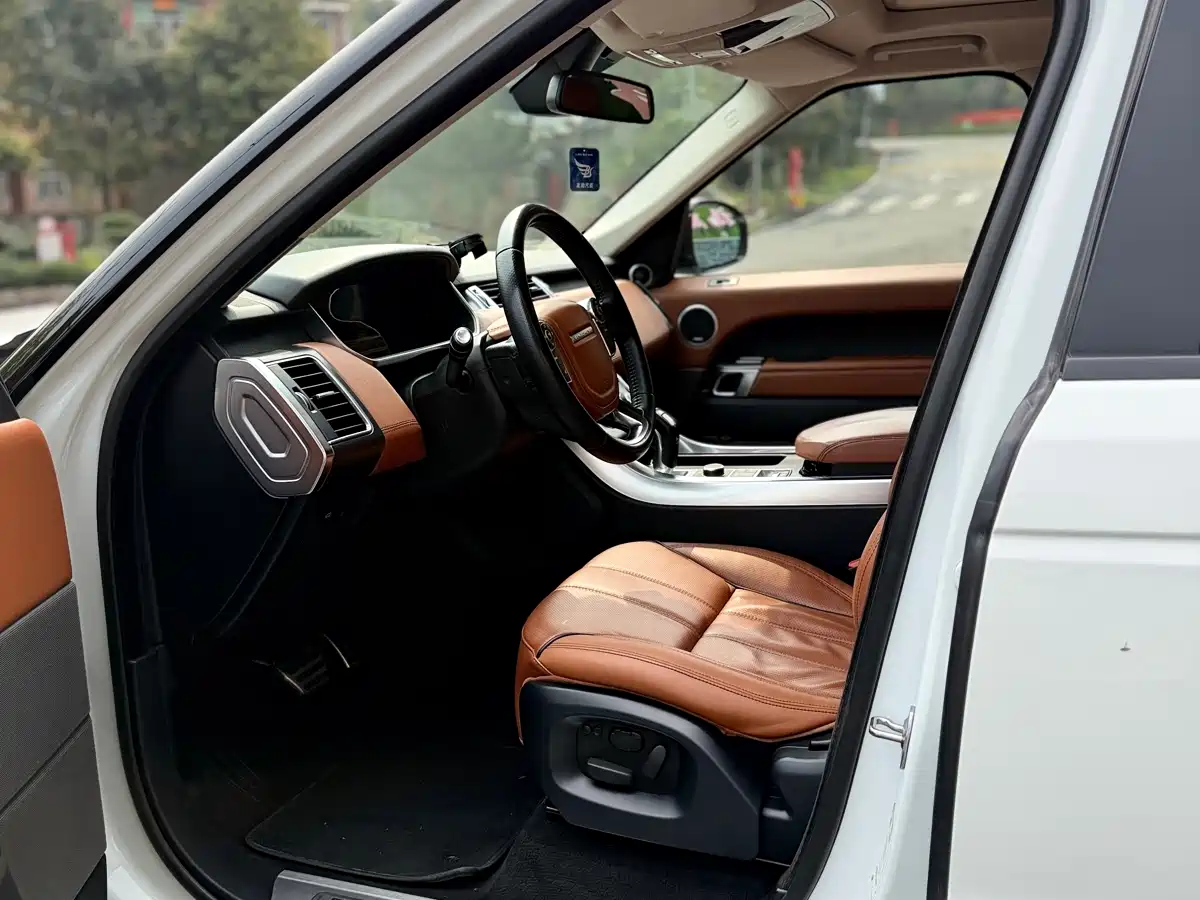Land Rover Range Rover Sport 2014 3.0 SC V6 HSE DYNAMIC фото 4