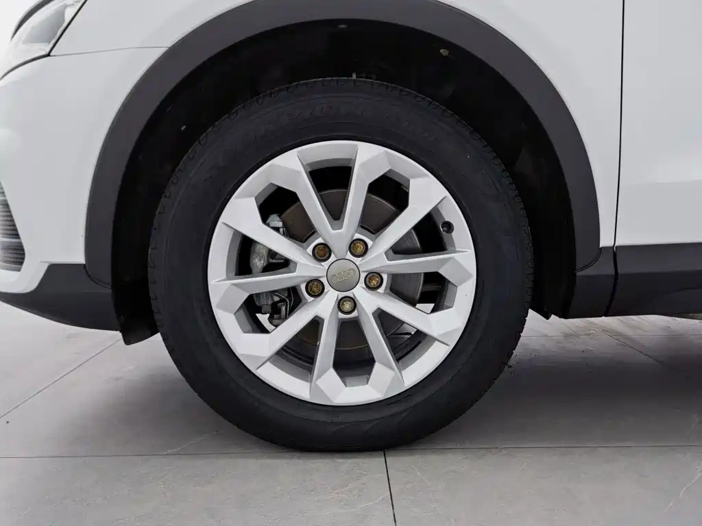 Photo 17 - Audi Q3