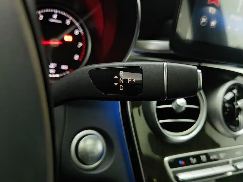 Фото 13 - Mercedes-Benz GLC