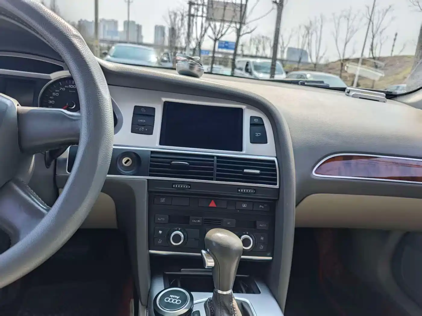 Audi A6L 2011 2.0 TFSI Automatic Comfort фото 16