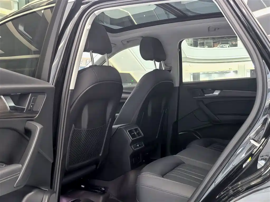 Audi Q5L 2022 40T Luxury Dynamic фото 12