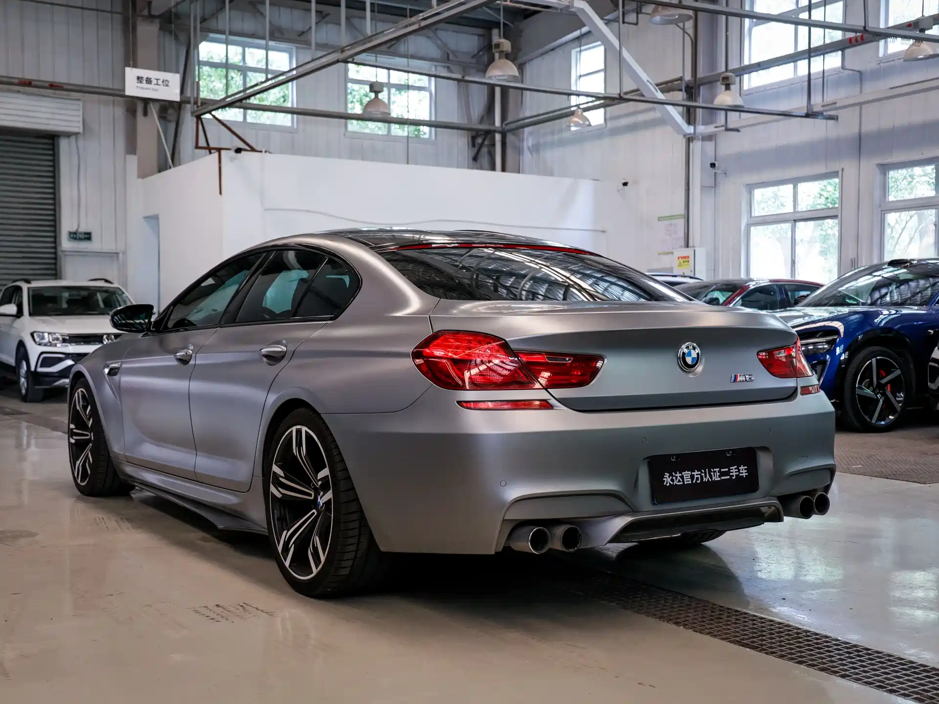 Photo 4 - BMW M6