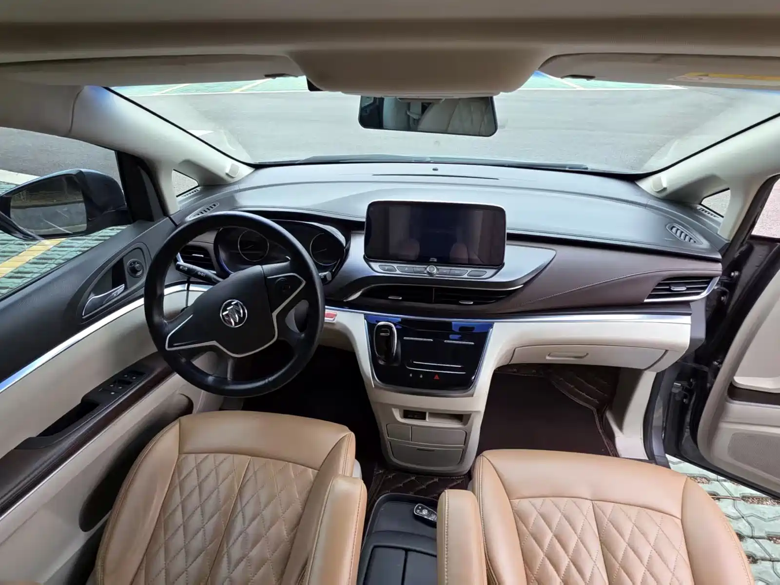 Фото 5 - Buick GL8