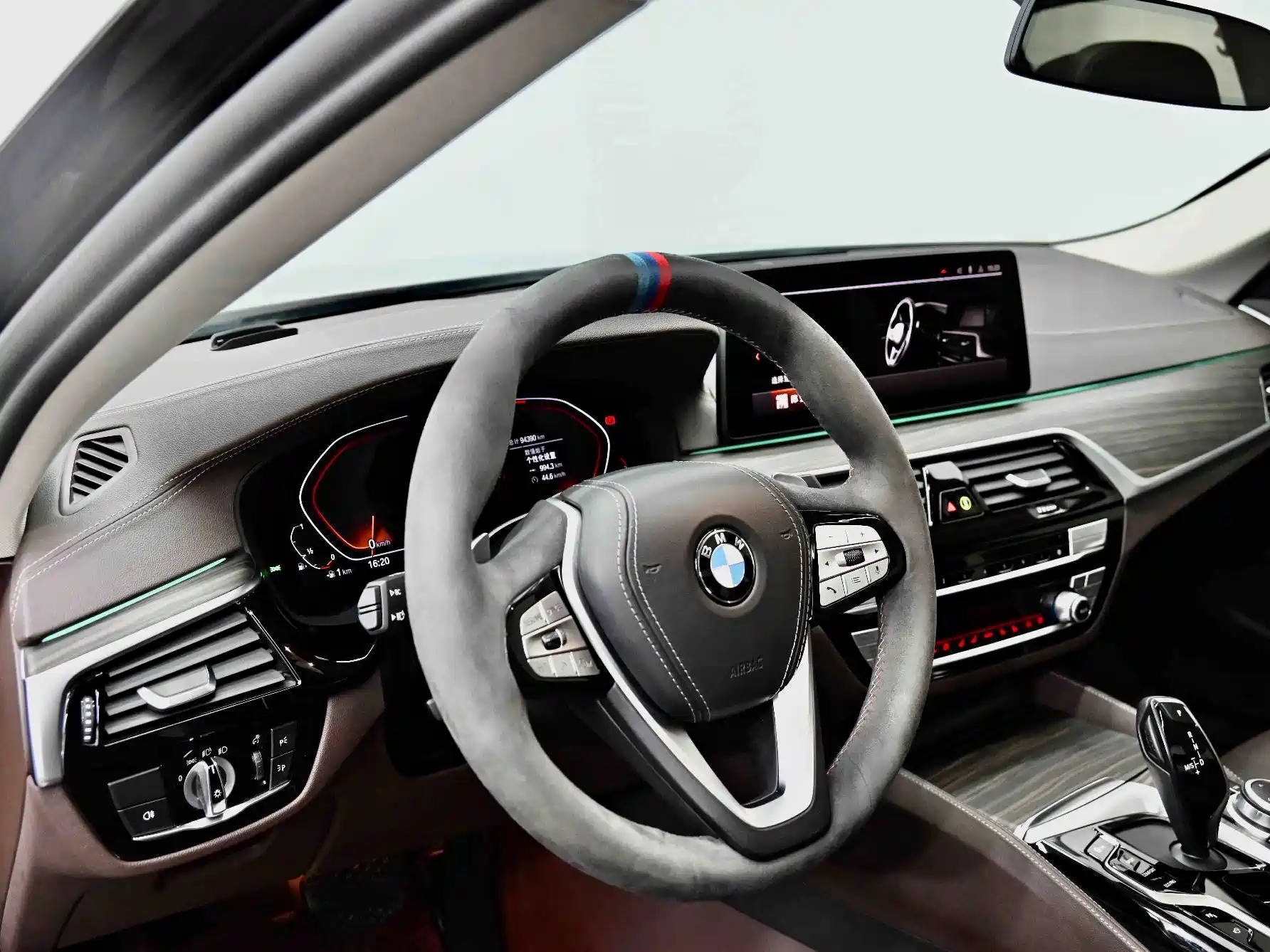 صورة 24 - BMW 5 Series