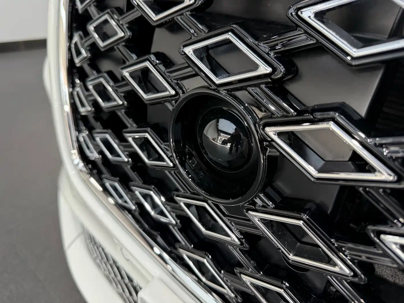 BENTLEY CONTINENTAL PLUG IN HYBRID