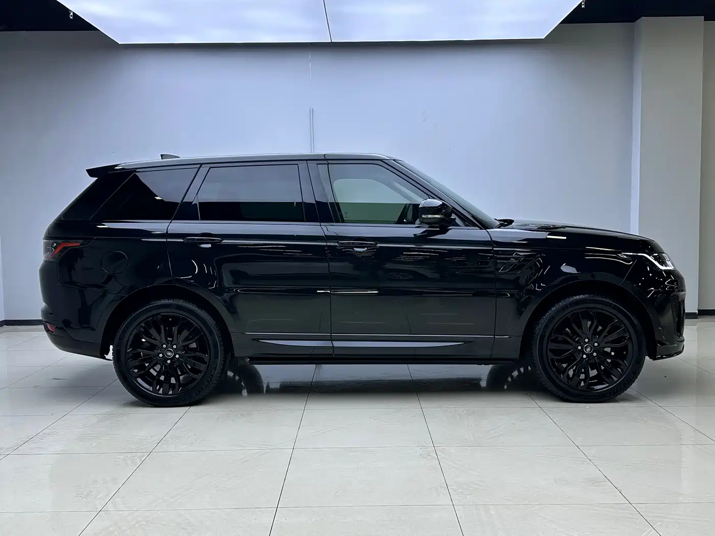 Land Rover Range Rover Sport 2017 3.0 SC V6 HSE DYNAMIC фото 4