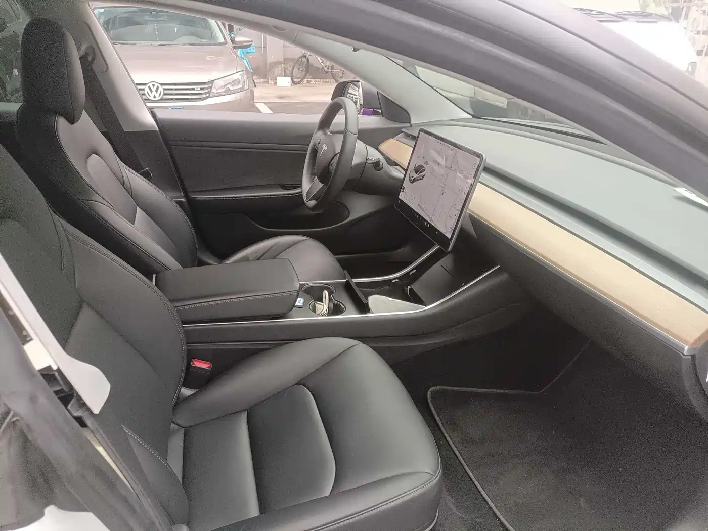 TESLA MODEL 3 (IMPORTED)