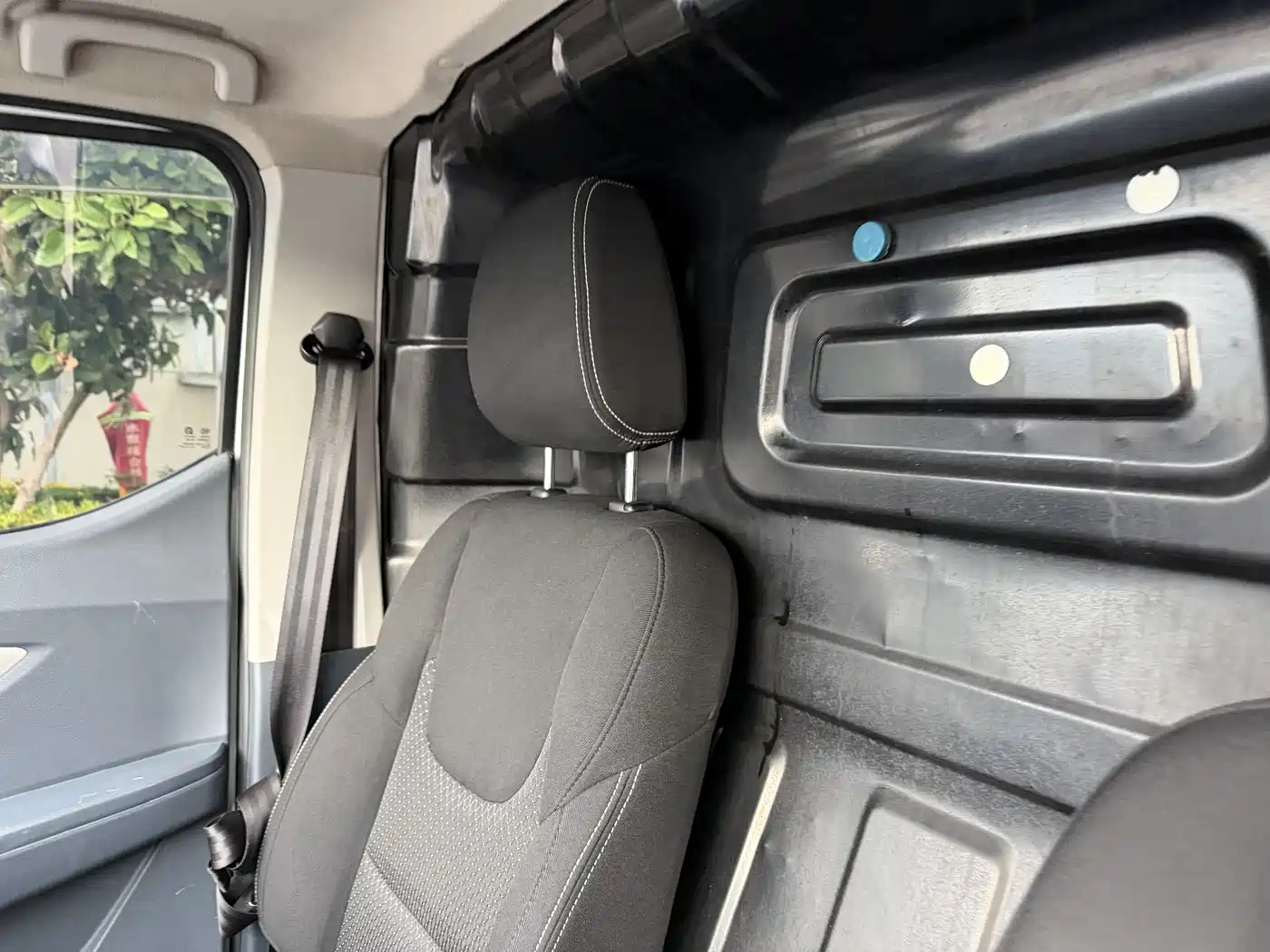 SAIC Maxus Maxus EV30 2022 Pure Electric Smart Logistics Expert Long Axle Guoxuan фото 9
