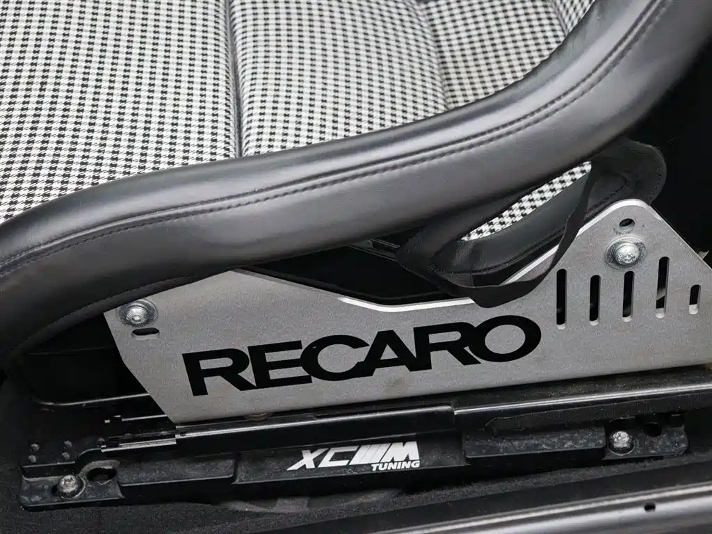 BMW M3 2011 M3 Carbon Fiber Limited Edition фото 4