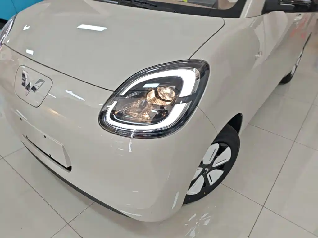Wuling Motors Hongguang MINIEV 2026 2025 4-Door Advanced