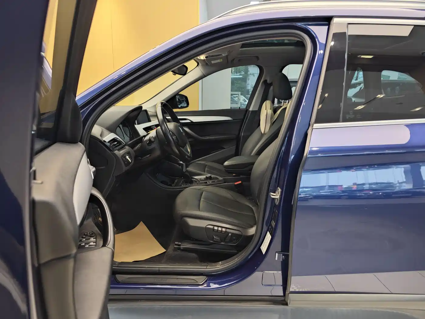 BMW X1 2019 sDrive20Li Leading Model фото 13