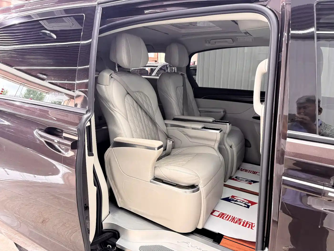 Buick GL8 2020 Model ES Landglory 653T Comfort фото 18