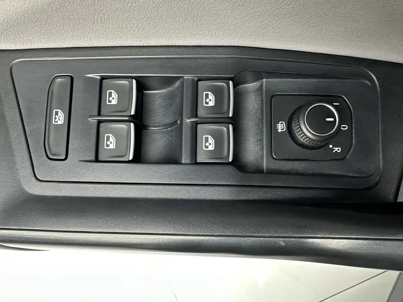 Volkswagen T-ROC 2023 2023 280TSI DSG 2WD Time Edition