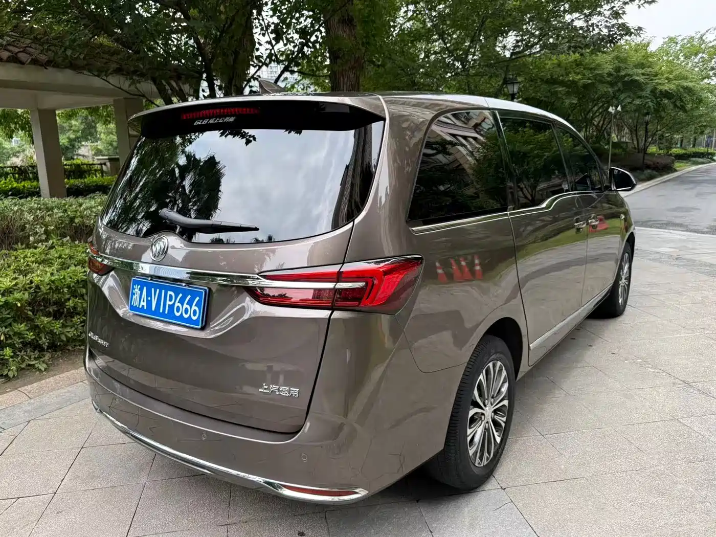 Buick GL8, миниатюра 6