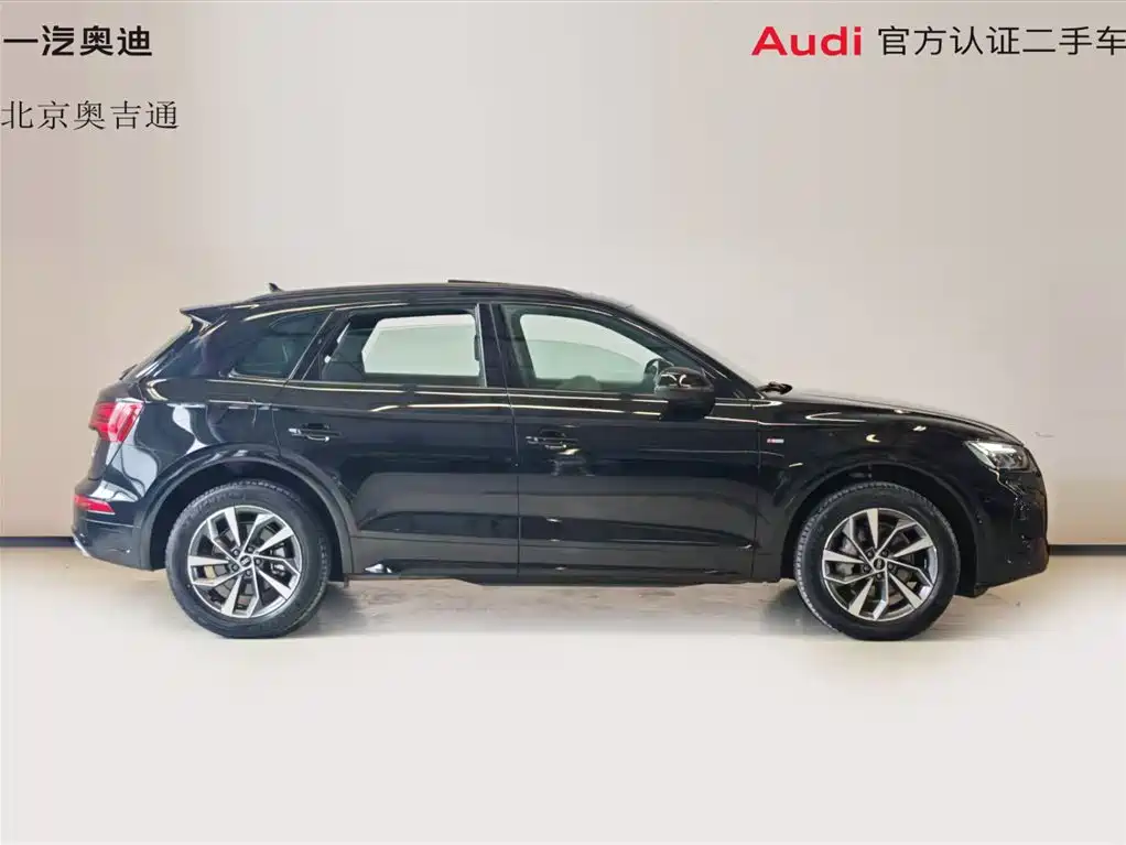 Audi Q5L 2023 40T Luxury Dynamic фото 7