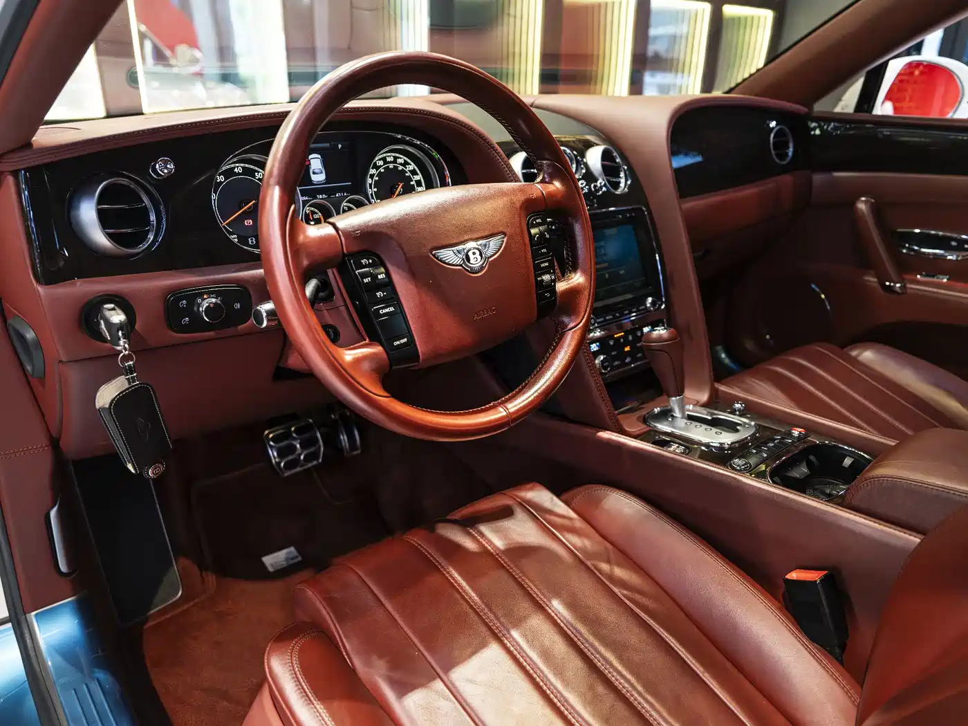 Bentley Flying Spur 2014 4.0T V8 Prestige Edition фото 13