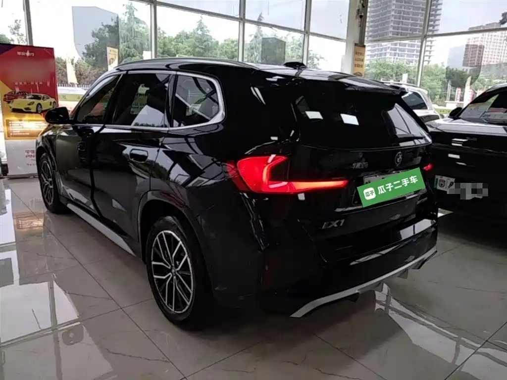 BMW iX1 2023 eDrive25L M Sport Package фото 5