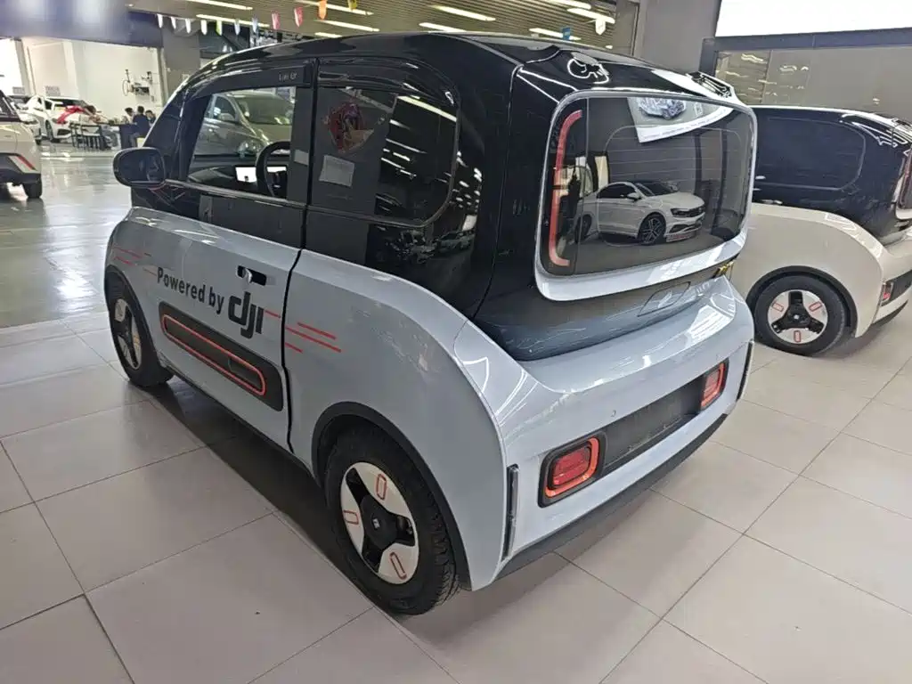Фото 5 - Baojun KiWi EV