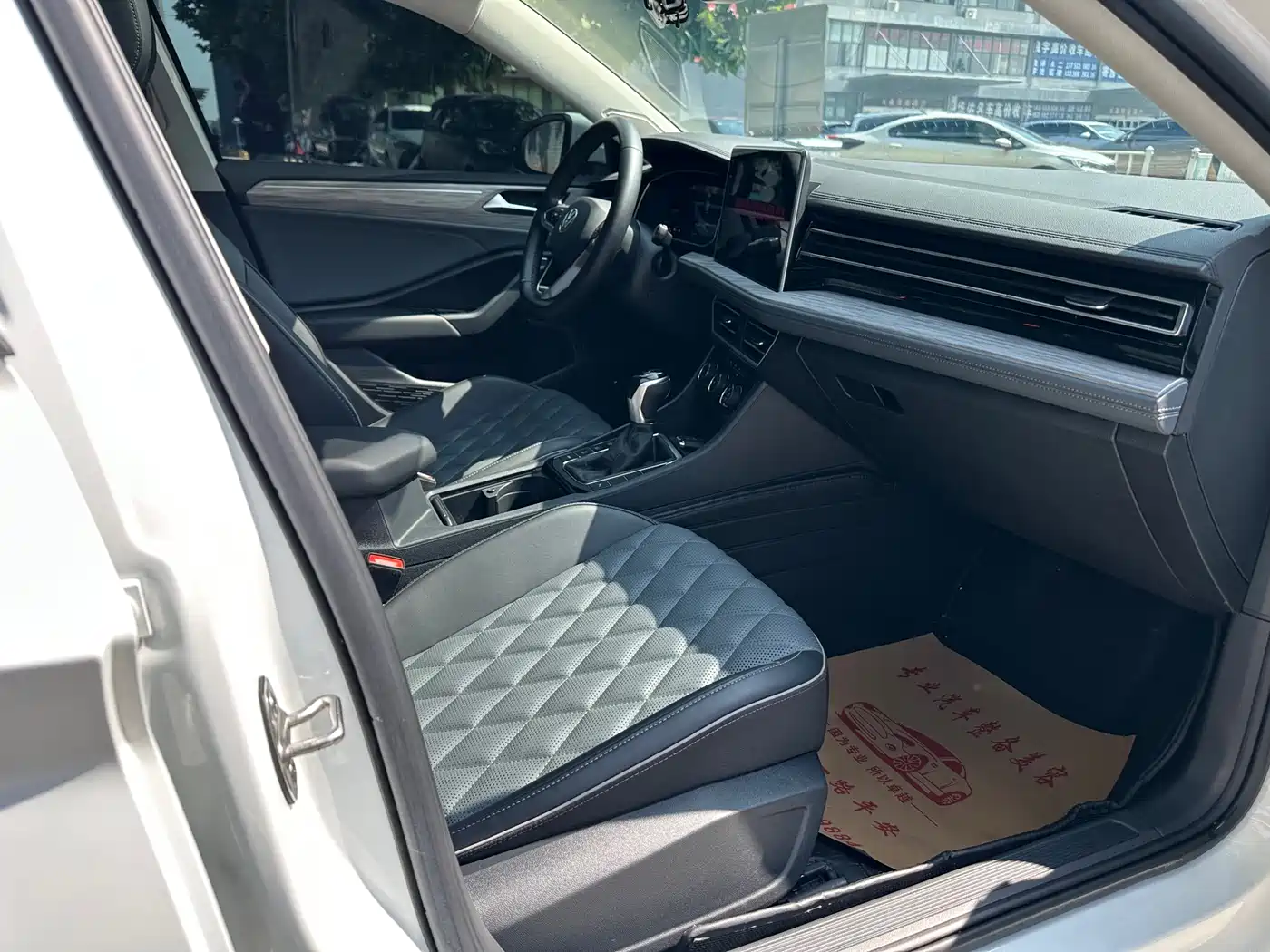 Volkswagen Sagitar 2023 300TSI DSG Surpassing Edition фото 12