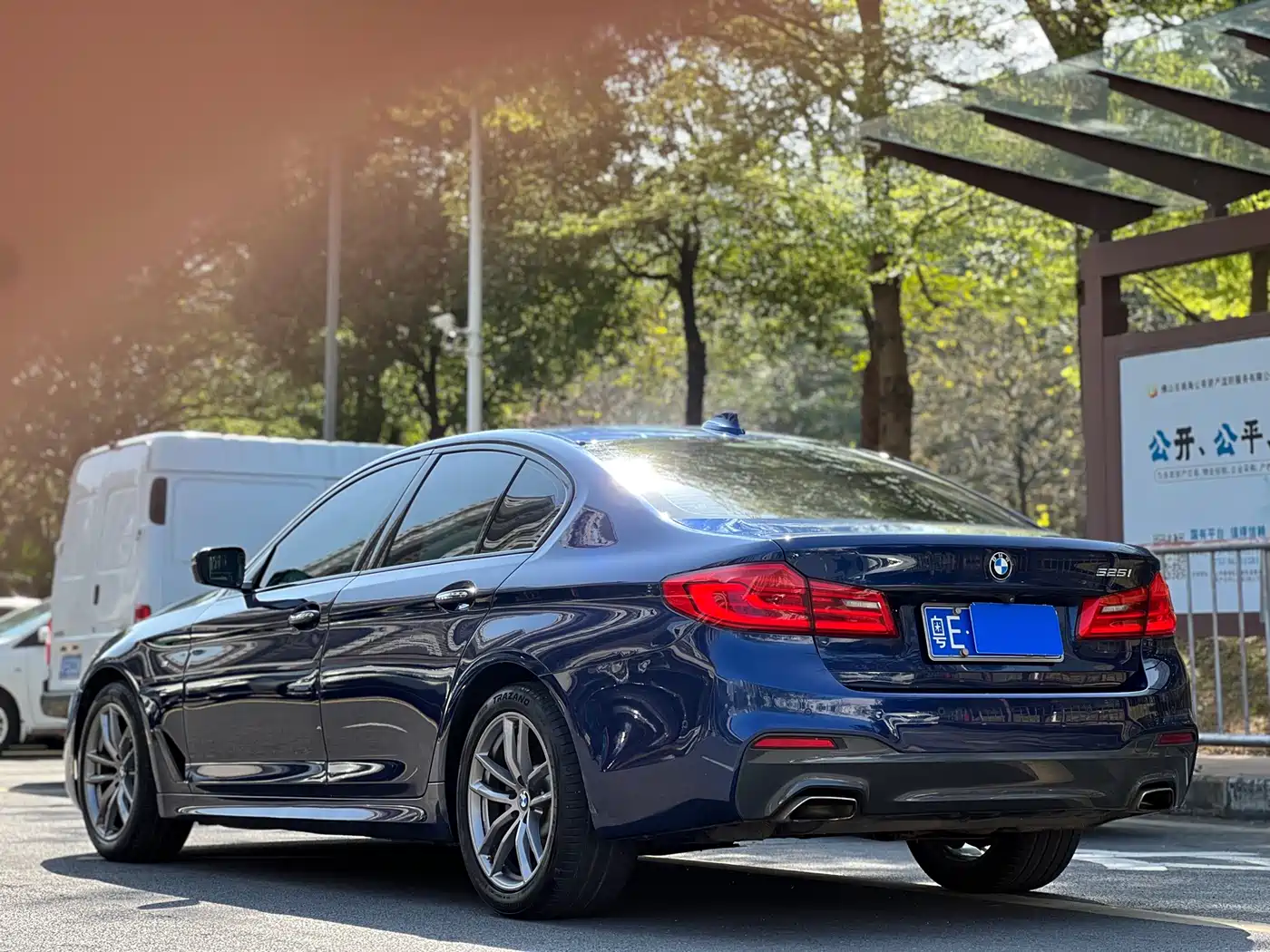 BMW 5 Series (Import) 2018 525i M Sport Package фото 24