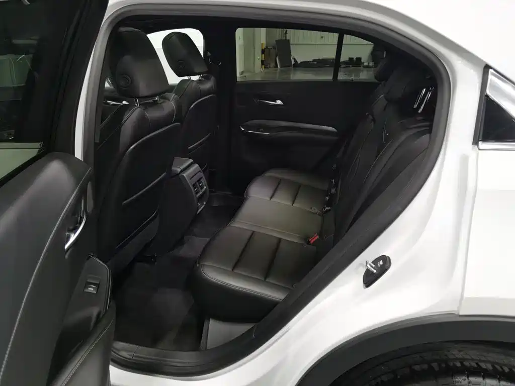 Cadillac XT4 2026 2024 Facelift 28T 2WD Luxury