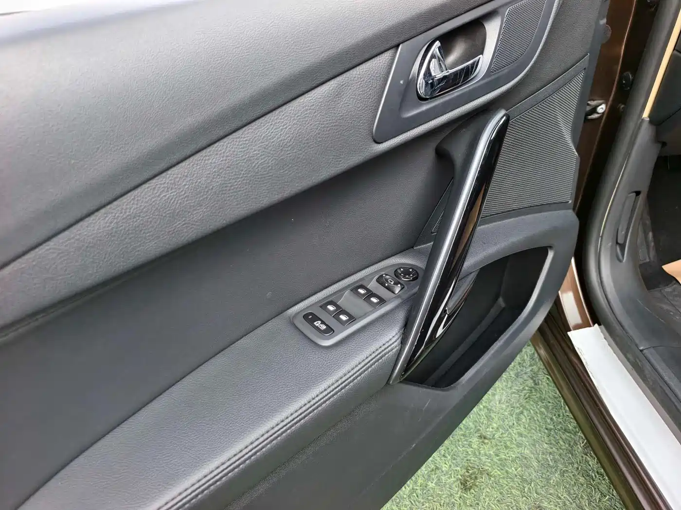 Peugeot 508 2015 1.8THP Auto Flagship Edition фото 6