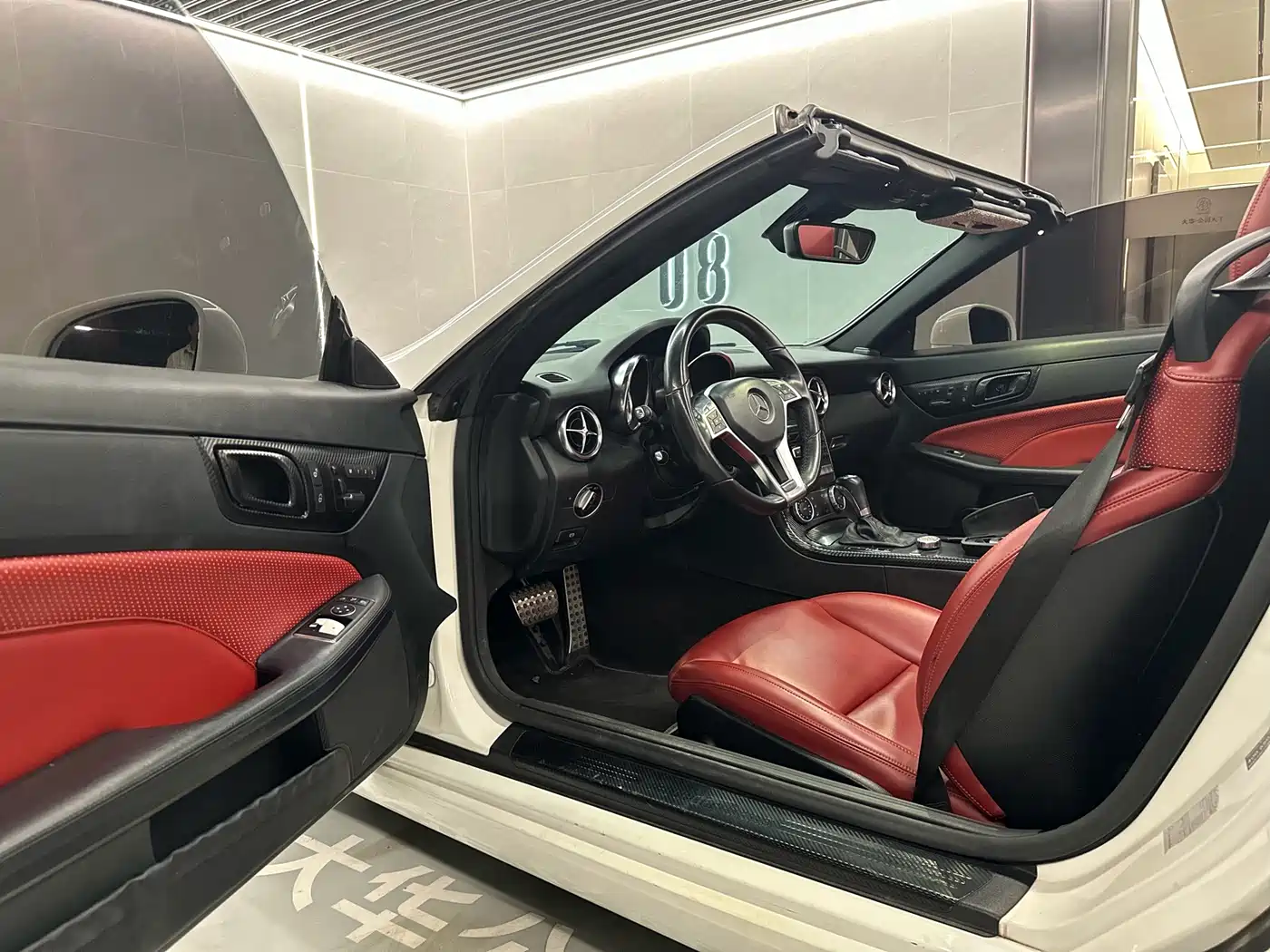 Mercedes-Benz SLK-Class 2011 SLK 200 Fashion фото 24
