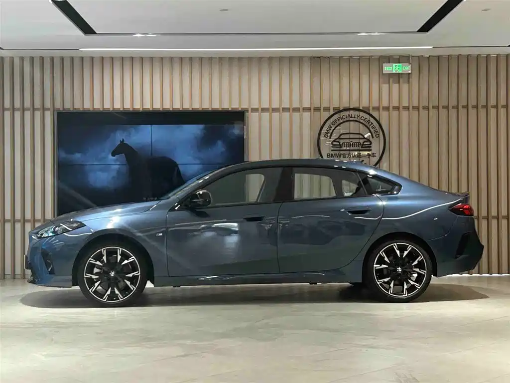 BMW 2 Series 2025 225L M Sport Moonlight Package фото 3