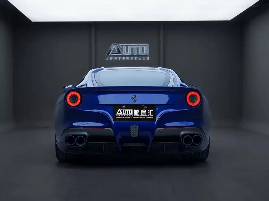 Ferrari F12berlinetta 2015 2013 6.3L Standard