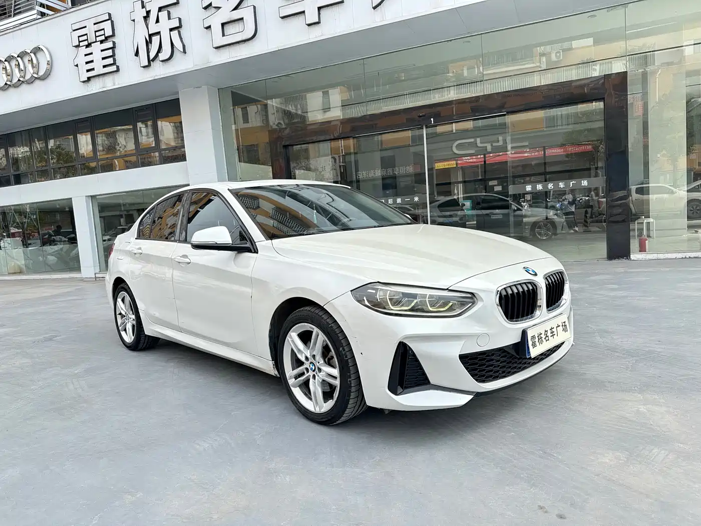 BMW 1 Series 2019 118i M Sport Package фото 3