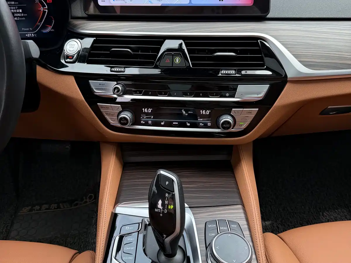 BMW 6 Series GT 2022 Model 630i Luxury Design Package фото 12