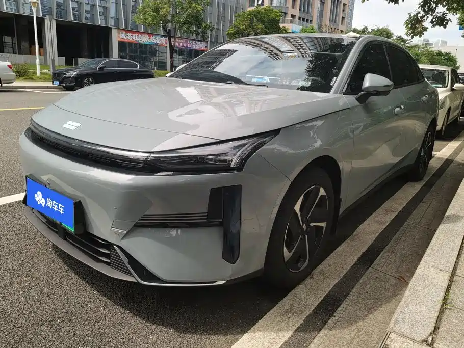 Geely Galaxy Galaxy L6 2025 2025 EM-i 140km Explorer+ Edition