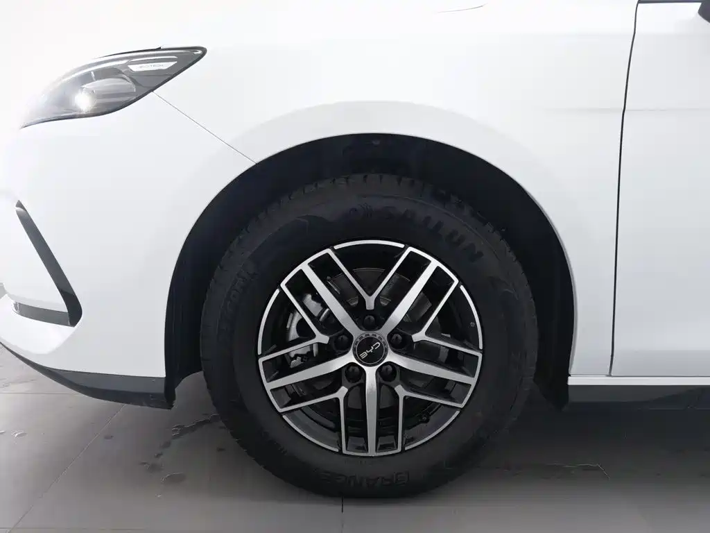 صورة 17 - BYD Seal 05