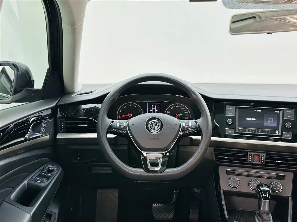 Volkswagen Passat 2019 Model 280TSI Business Edition China VI фото 17