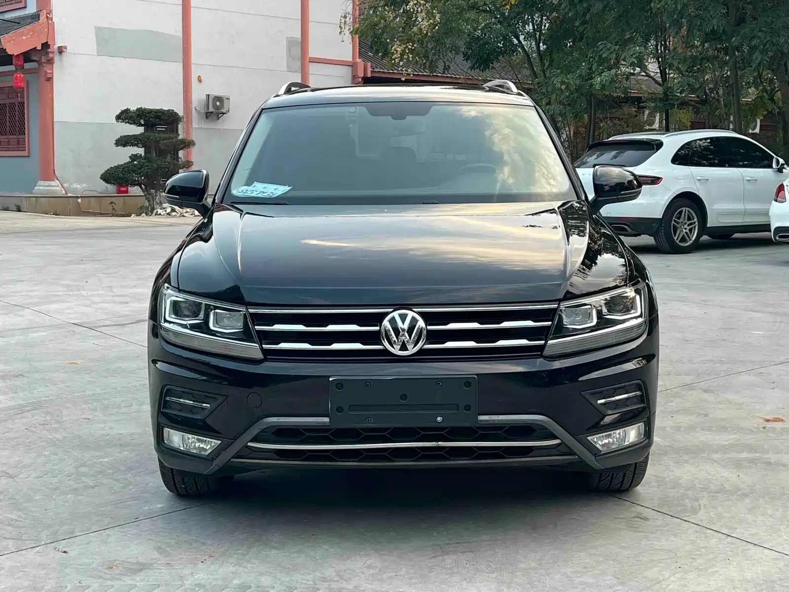 صورة 2 - Volkswagen Tiguan L