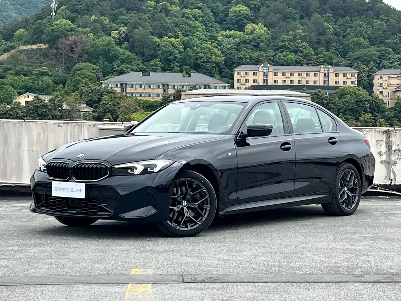 BMW 3 Series 2025 330Li M Sport Night Edition