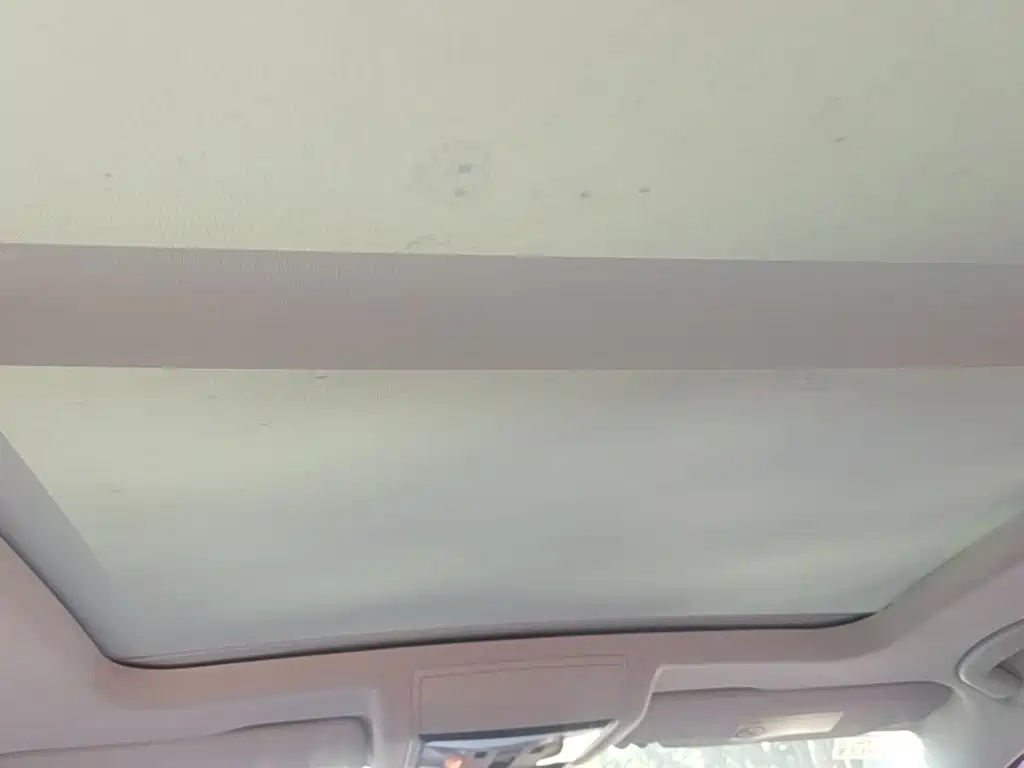 Photo 18 - Volkswagen Passat