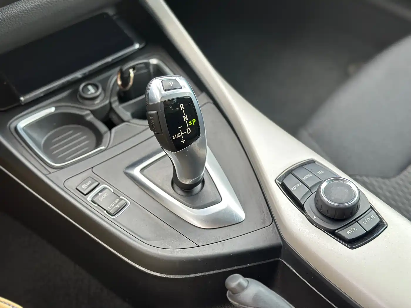 BMW 2 Series (Import) 2015 2014 220i Leading
